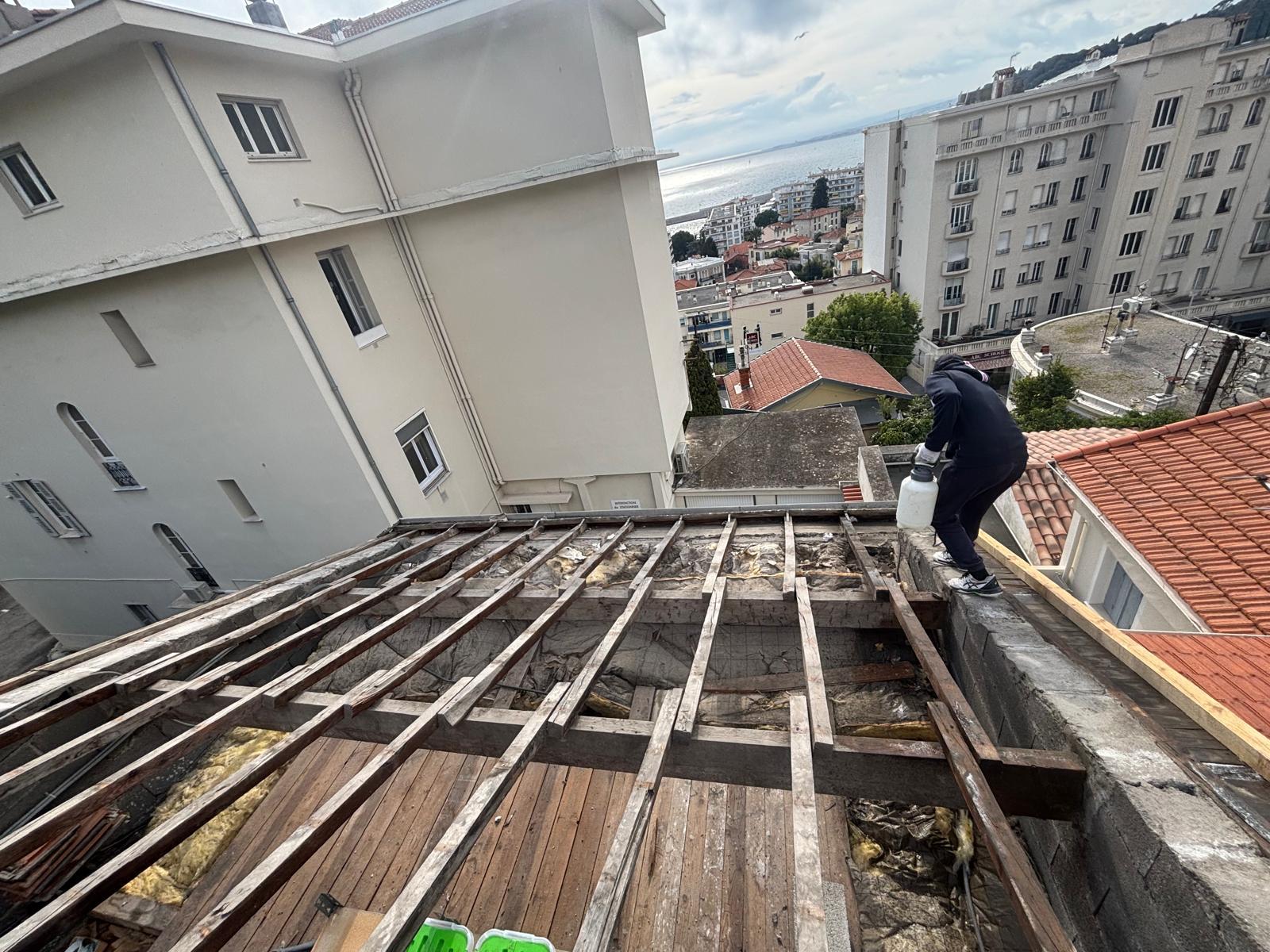 Projet d'une rénovation de toiture en construction